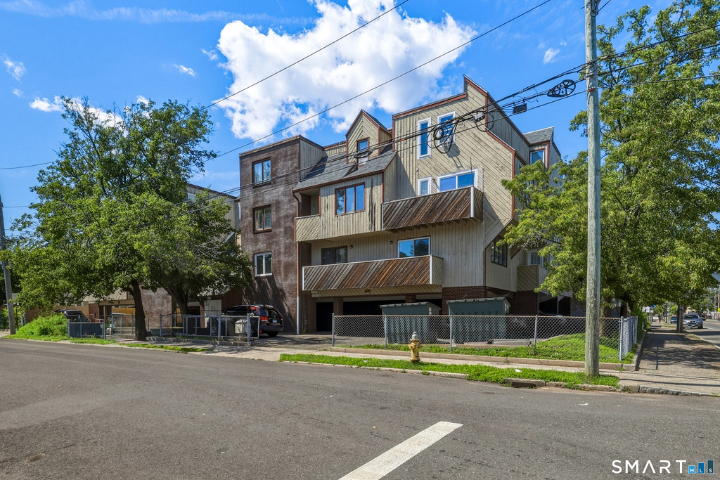 183 Livingston Place - Photo 18