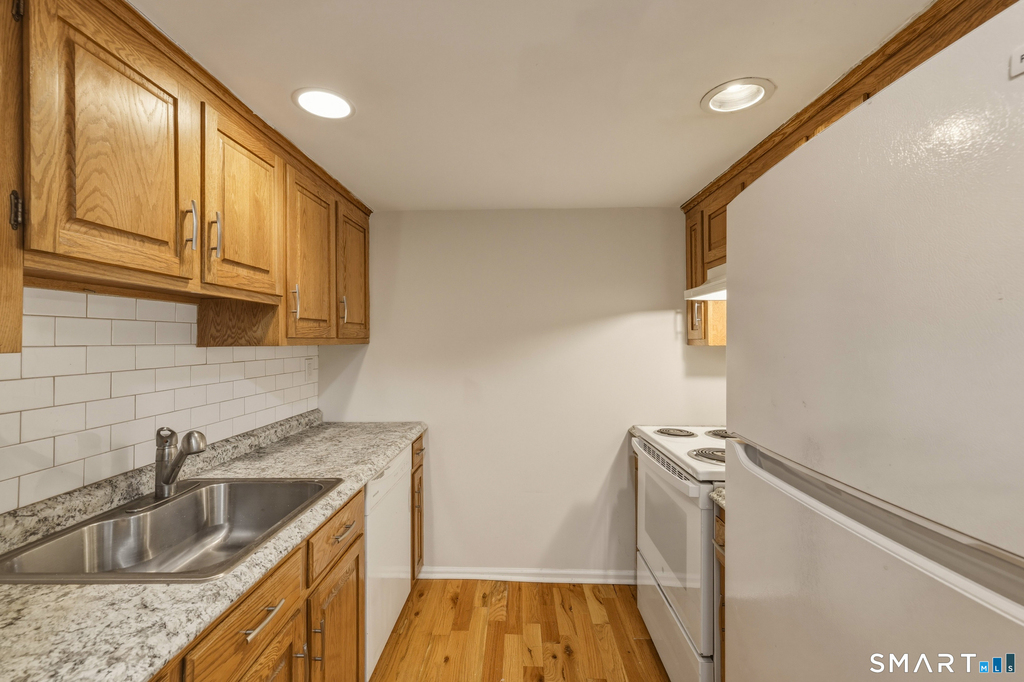 183 Livingston Place - Photo 3