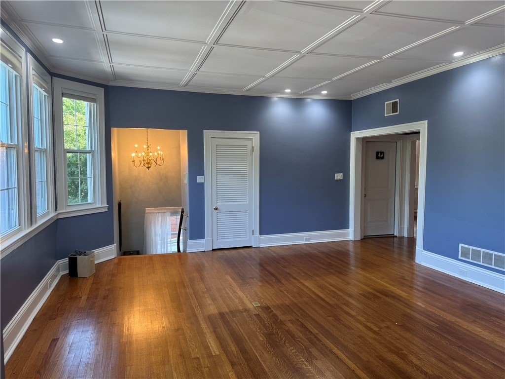 703 Saint James St - Photo 6