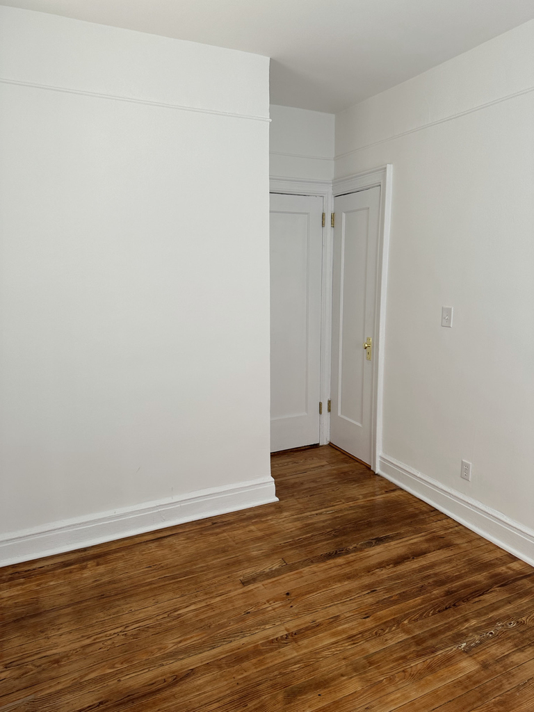 30-47 29th Street - Photo 5