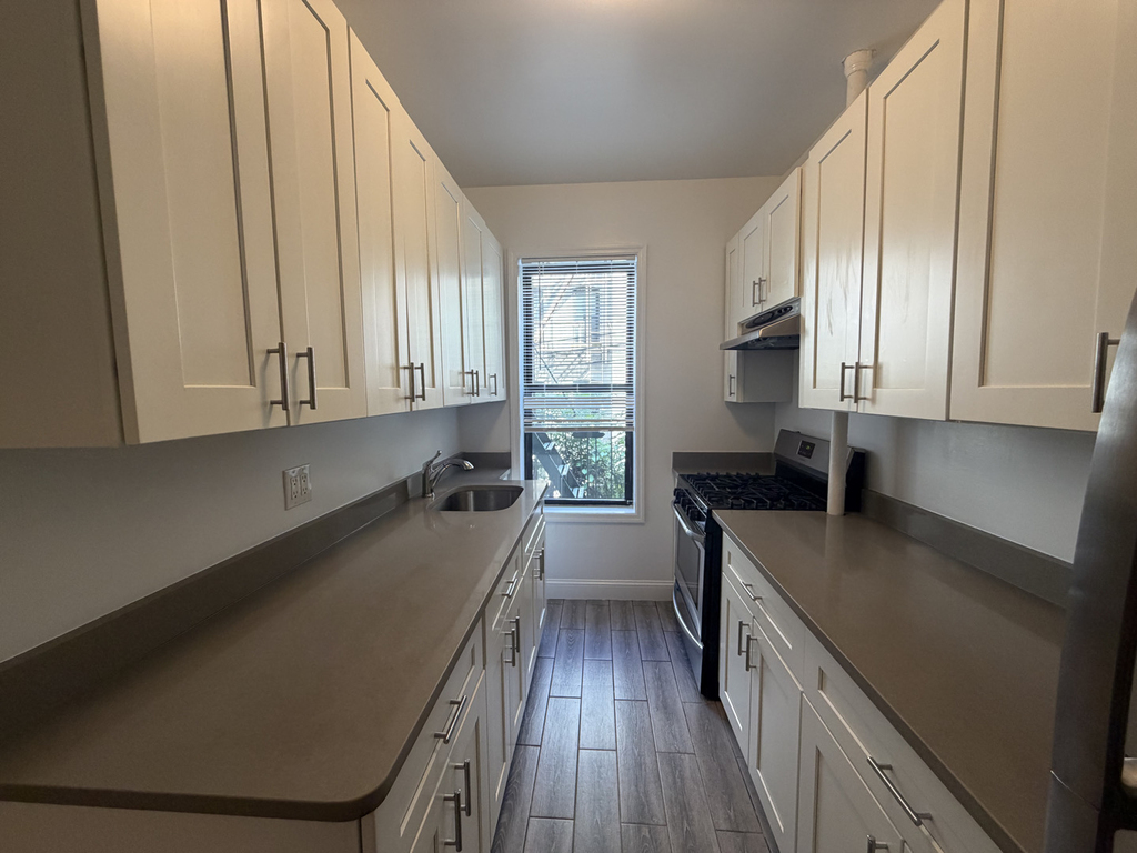 30-47 29th Street - Photo 3