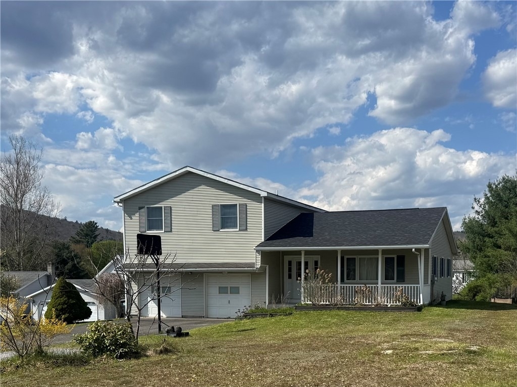 112 Central Drive - Photo 0