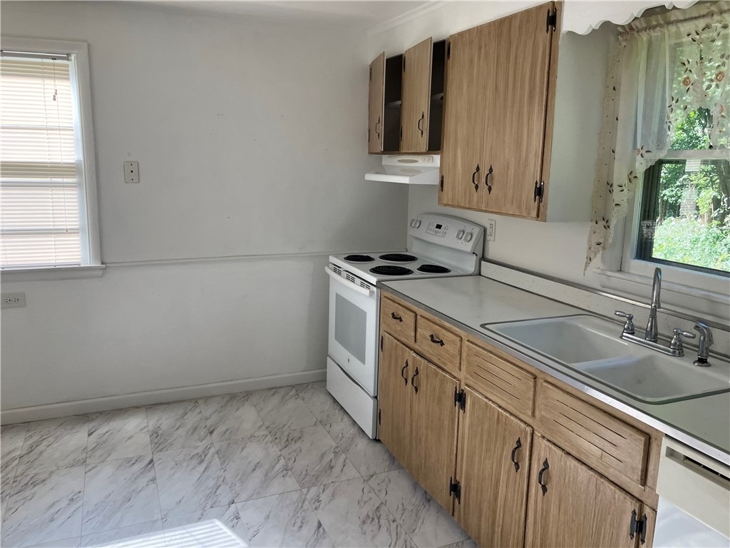 50 Golf Avenue - Photo 3