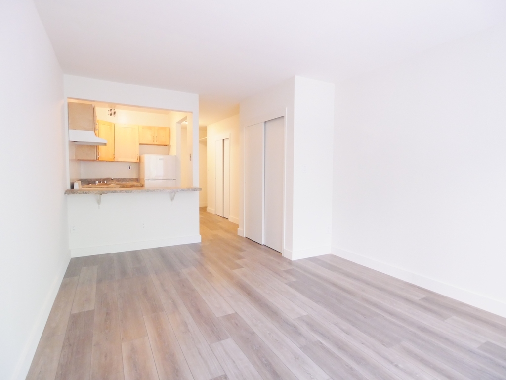157 East 85th Street - Photo 5