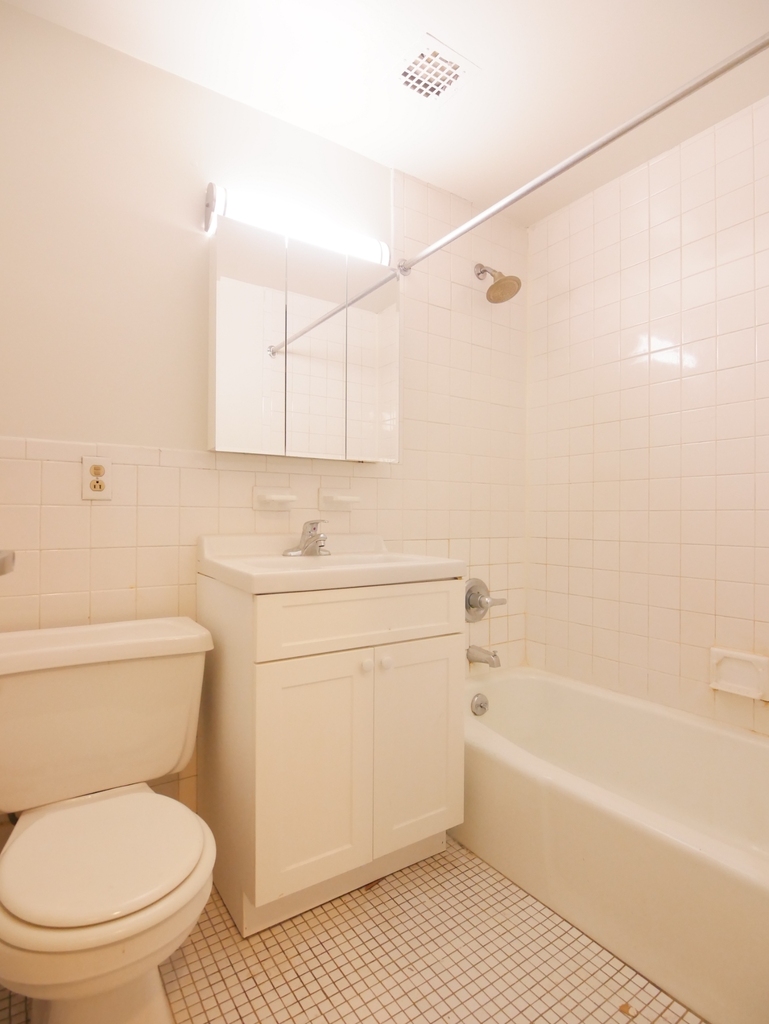 157 East 85th Street - Photo 11