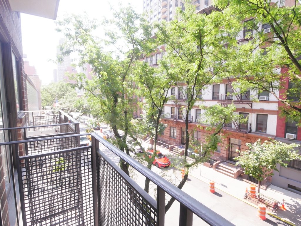 157 East 85th Street - Photo 12