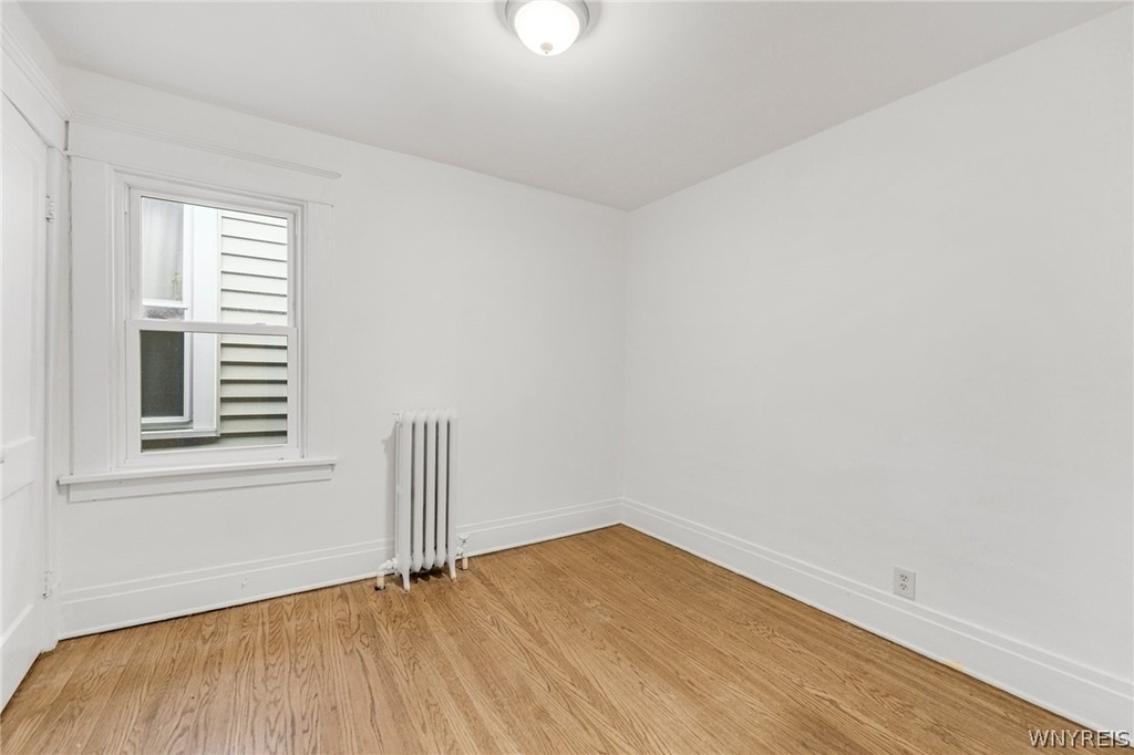 2555 Main Street - Photo 26