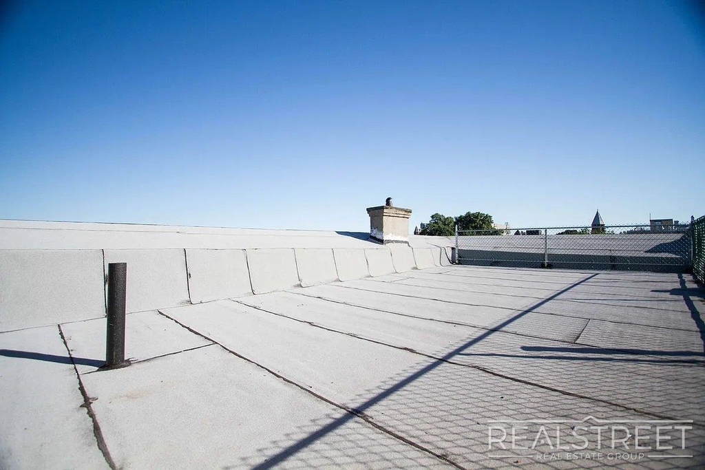 483 Evergreen Avenue - Photo 13