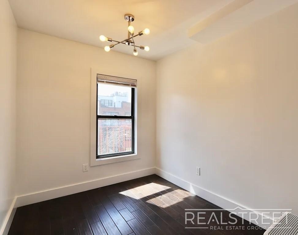 807 Quincy Street - Photo 4