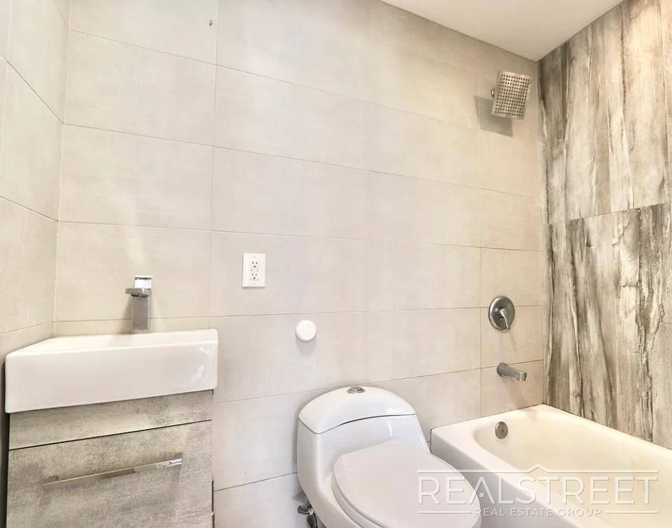 807 Quincy Street - Photo 14