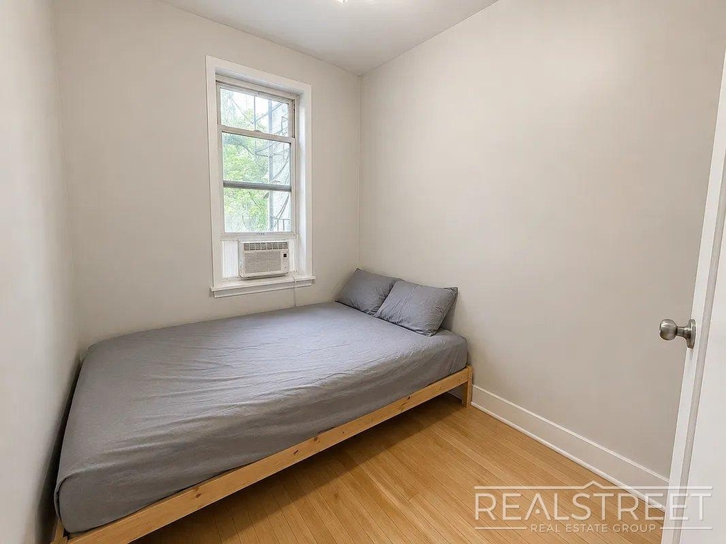 196 Utica Avenue - Photo 9