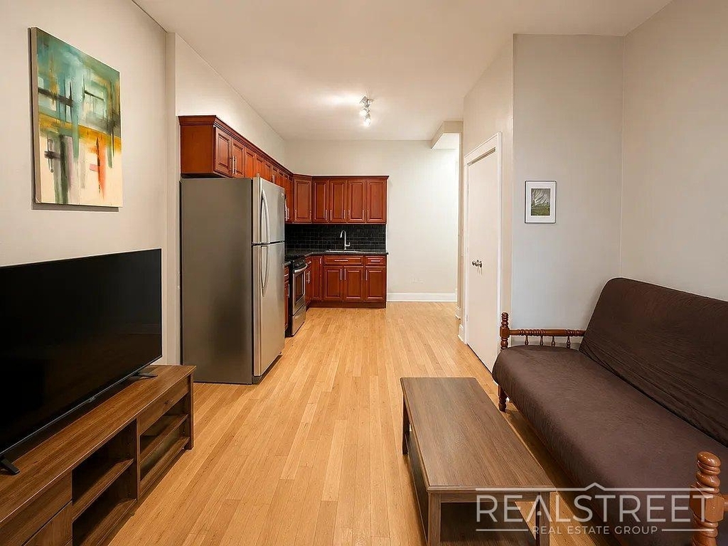 196 Utica Avenue - Photo 3