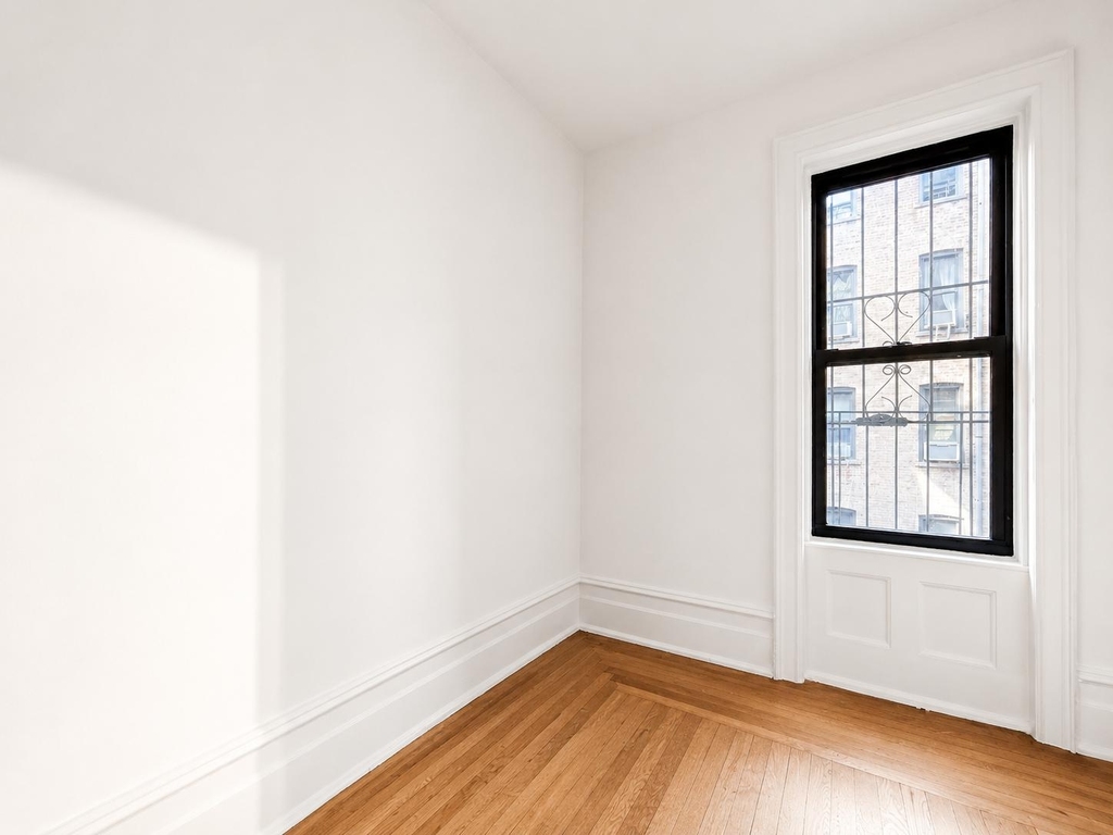 3139 Broadway - Photo 5