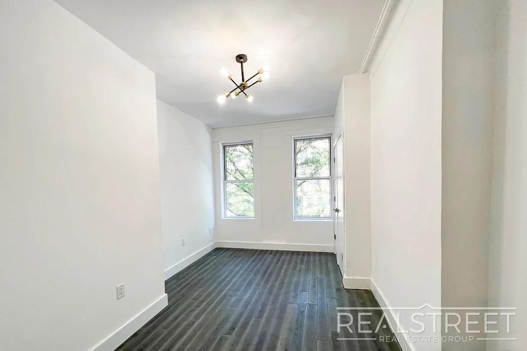 416 Rogers Avenue - Photo 5