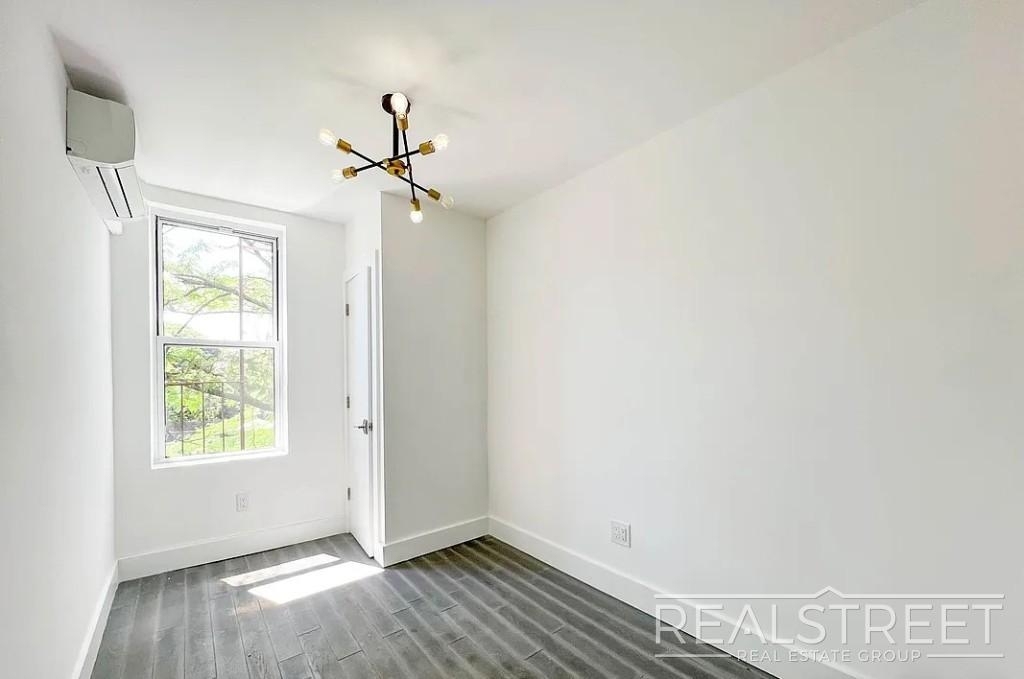 416 Rogers Avenue - Photo 6