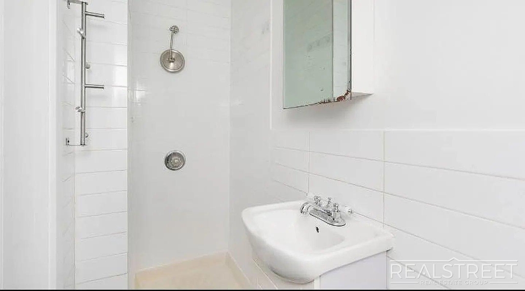 756 Marcy Avenue - Photo 16