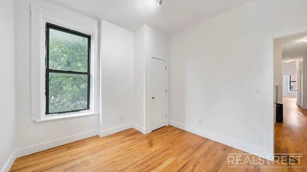 756 Marcy Avenue - Photo 3