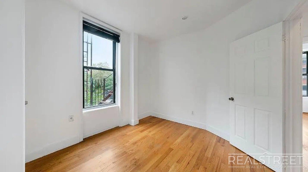 756 Marcy Avenue - Photo 11