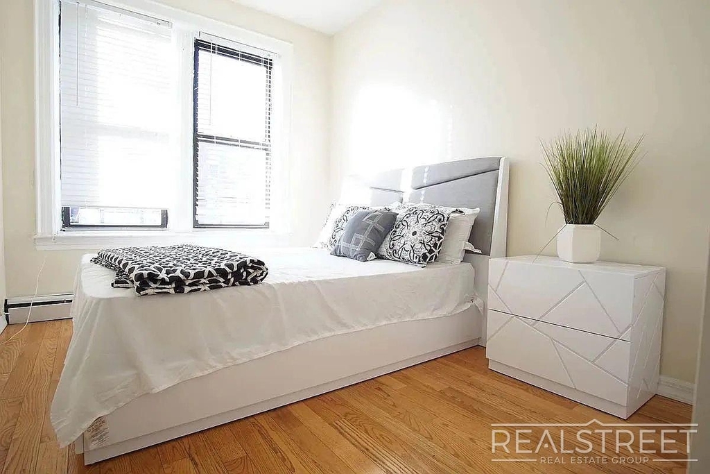 1215 Nostrand Avenue - Photo 3