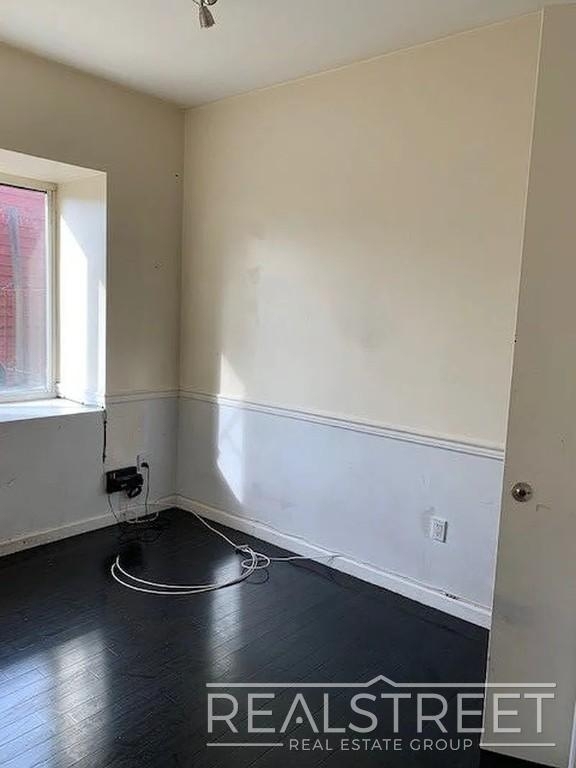 438 Wilson Avenue - Photo 2