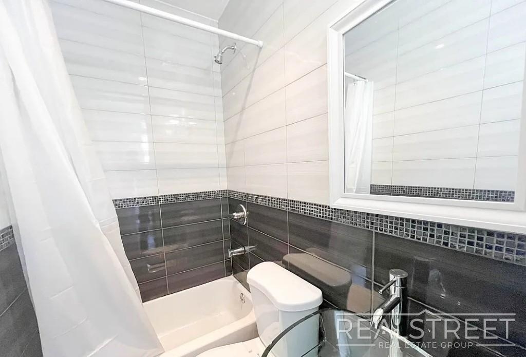 438 Wilson Avenue - Photo 7