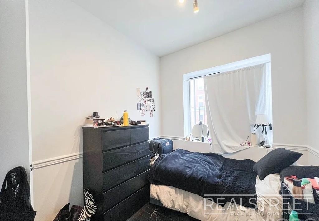 438 Wilson Avenue - Photo 4