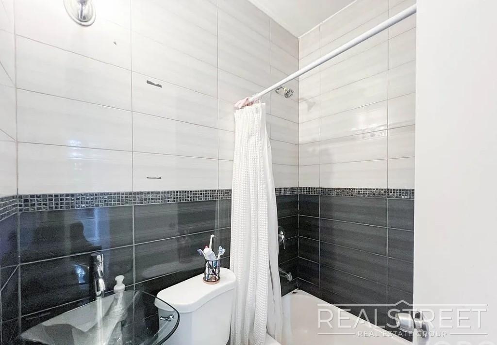438 Wilson Avenue - Photo 6