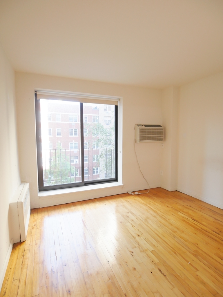 516 East 86th Street - Photo 10