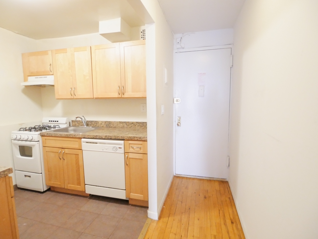516 East 86th Street - Photo 15