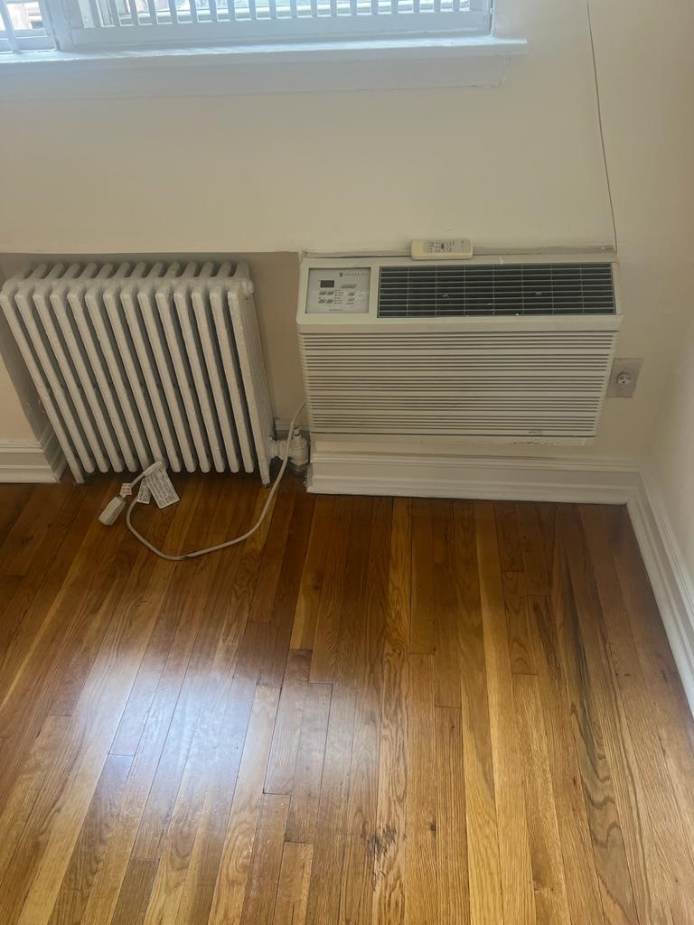 East 81st Street - Photo 3