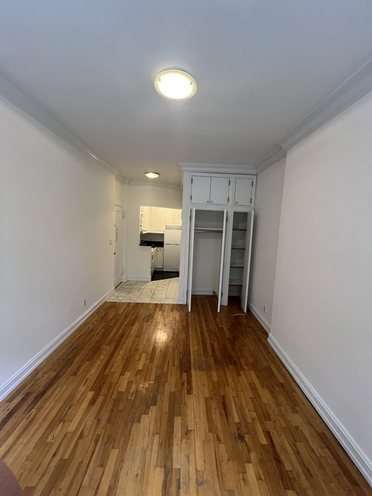 East 84th Street - Photo 2