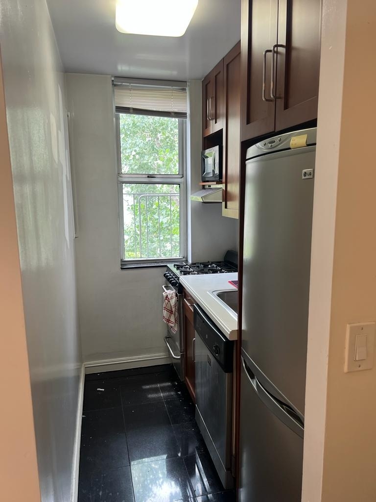 East 81st Street - Photo 0