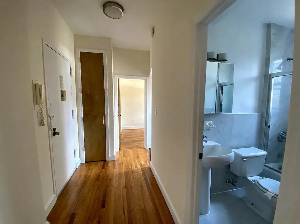 East 19th Street - Photo 3