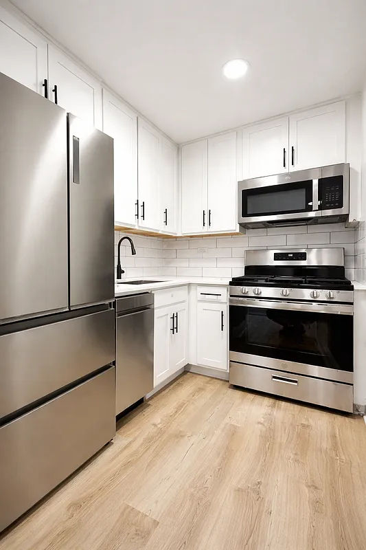West 134 St Broadway - Photo 4