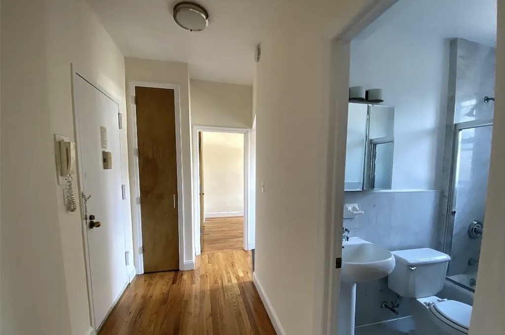 East 19th Street - Photo 3