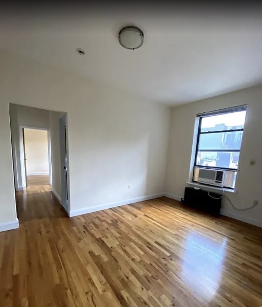 East 19th Street - Photo 4