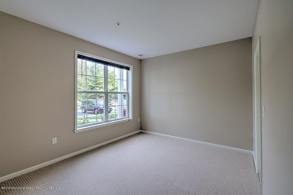 363 Saint Andrews Place - Photo 8
