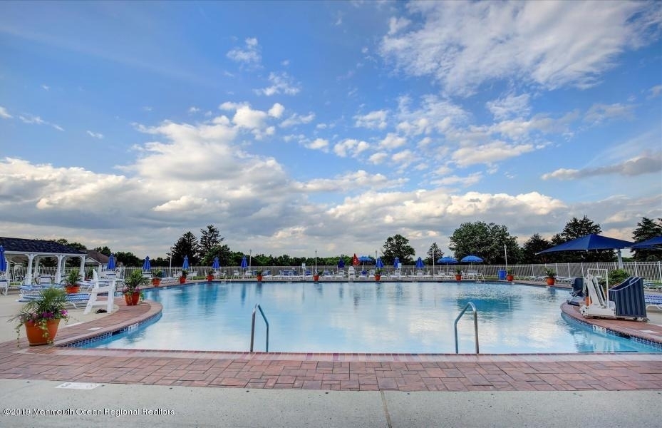 363 Saint Andrews Place - Photo 12