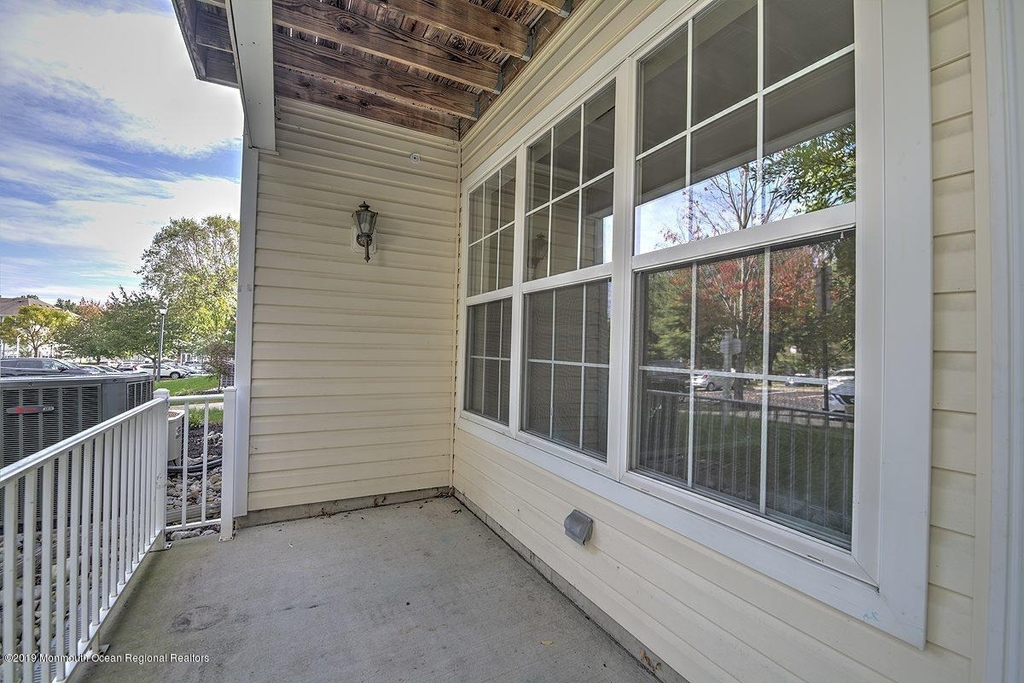 363 Saint Andrews Place - Photo 10