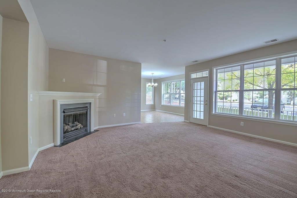 363 Saint Andrews Place - Photo 0