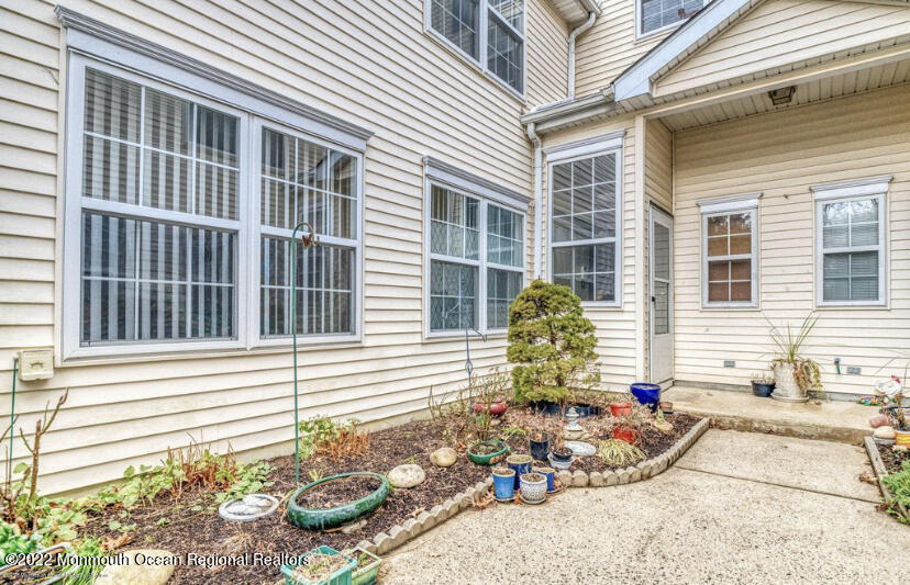 887 Crimson Court - Photo 1