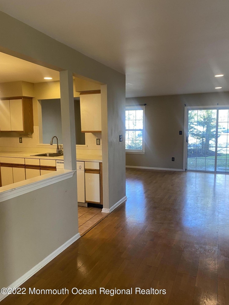 887 Crimson Court - Photo 4