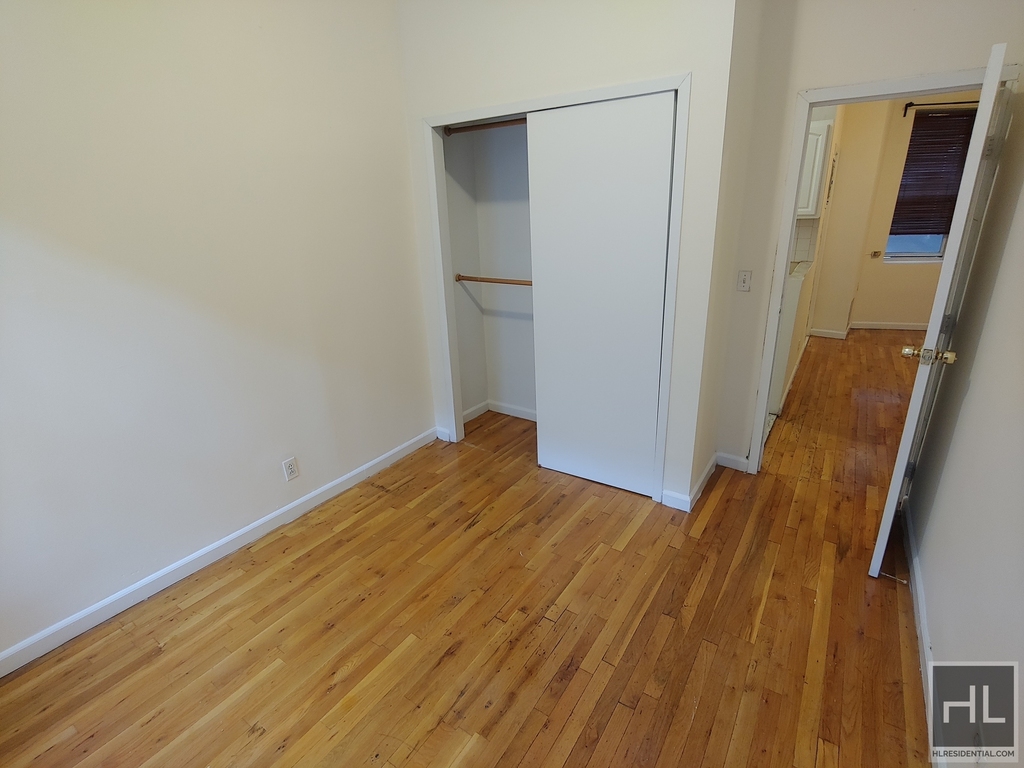 East 11th Street - Photo 0