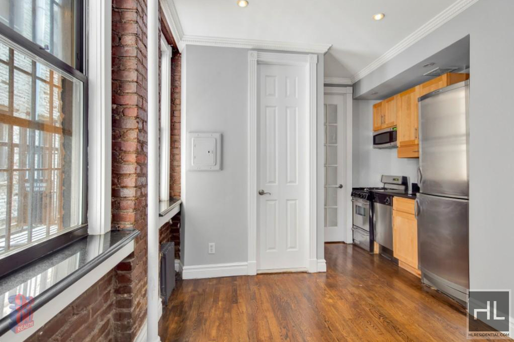 East 13 Street - Photo 1