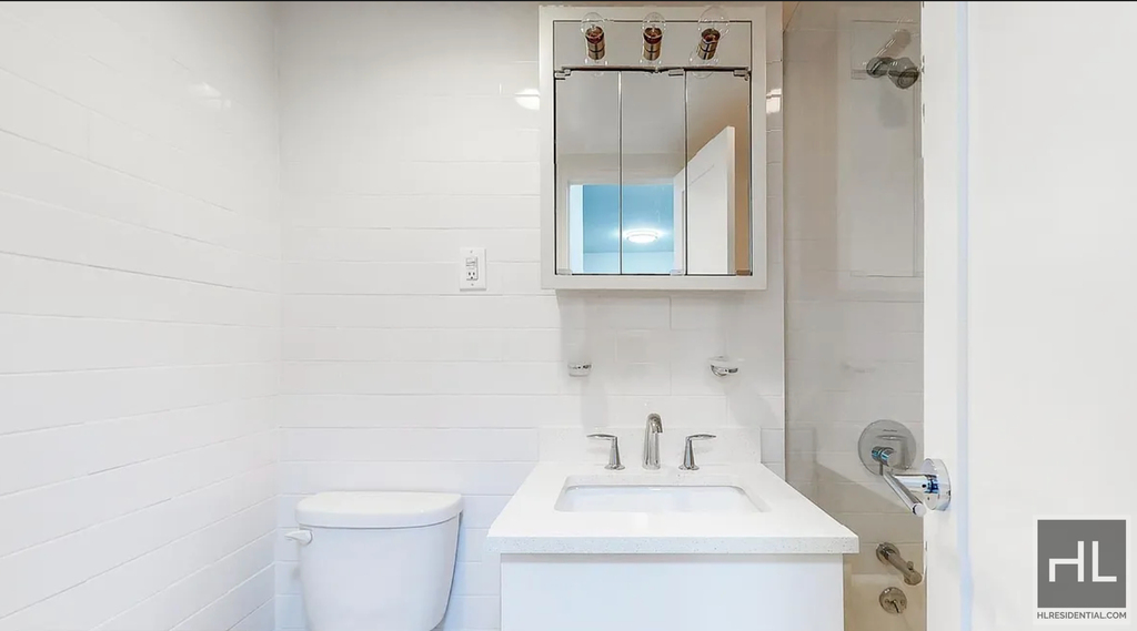East 16 Avenue - Photo 5