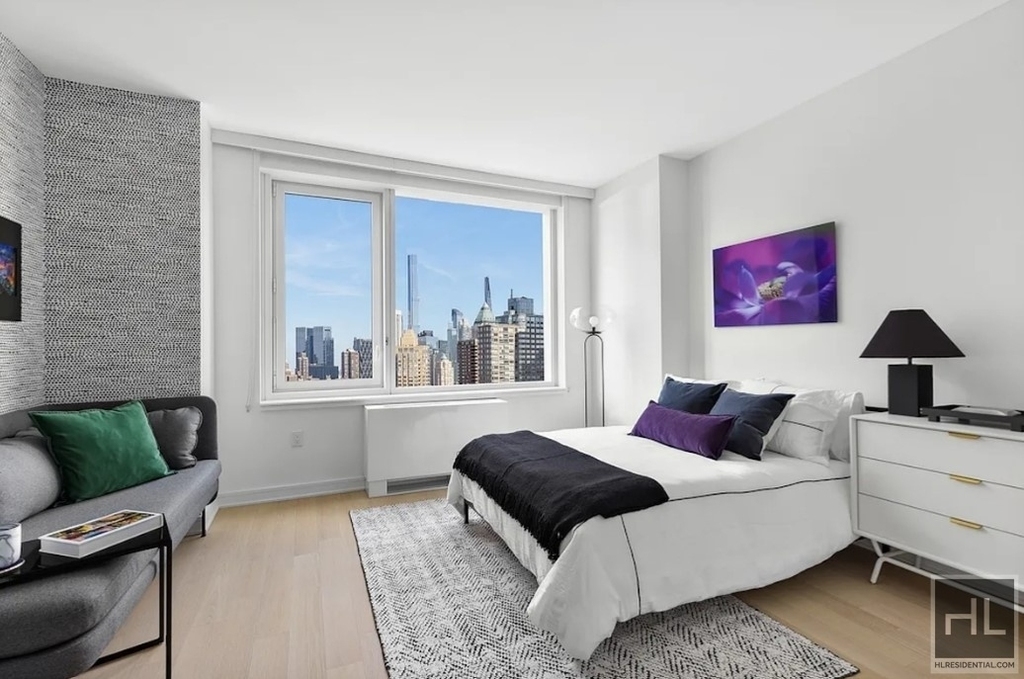 West 38th Street - Photo 1