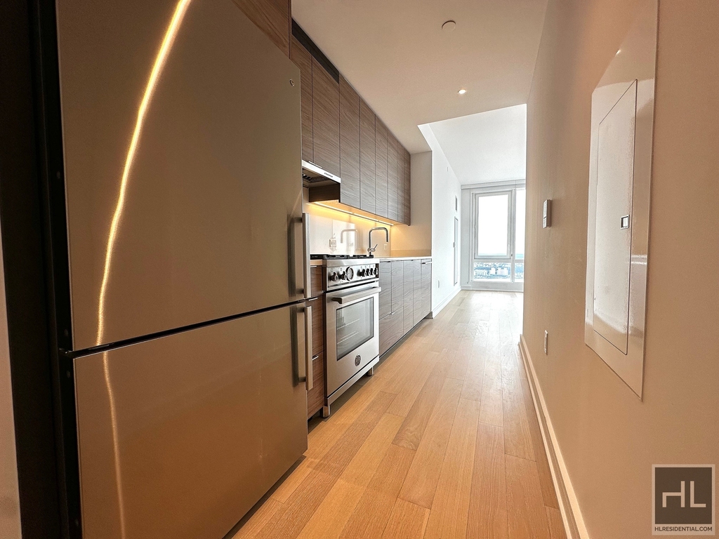 West 38th Street - Photo 1
