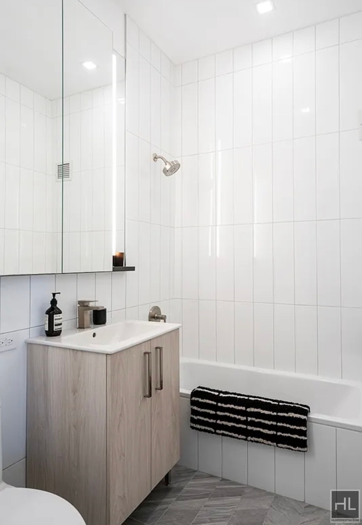 West 47th Street - Photo 3