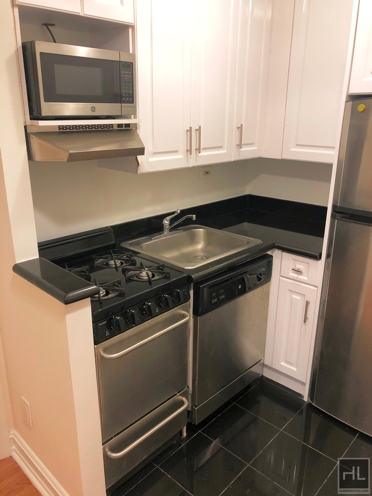 West 68th Street - Photo 5