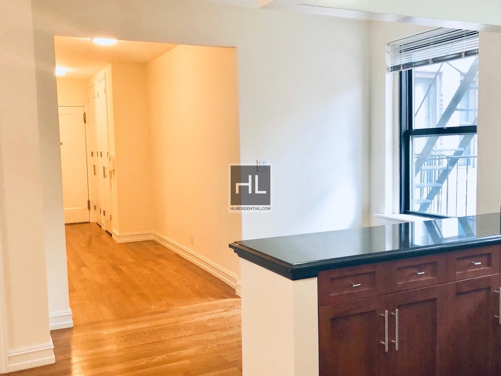 East 78 Street - Photo 1